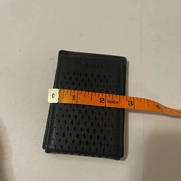 Cole Haan new conditions card holder with magnetic snap - Picture 10 of 10